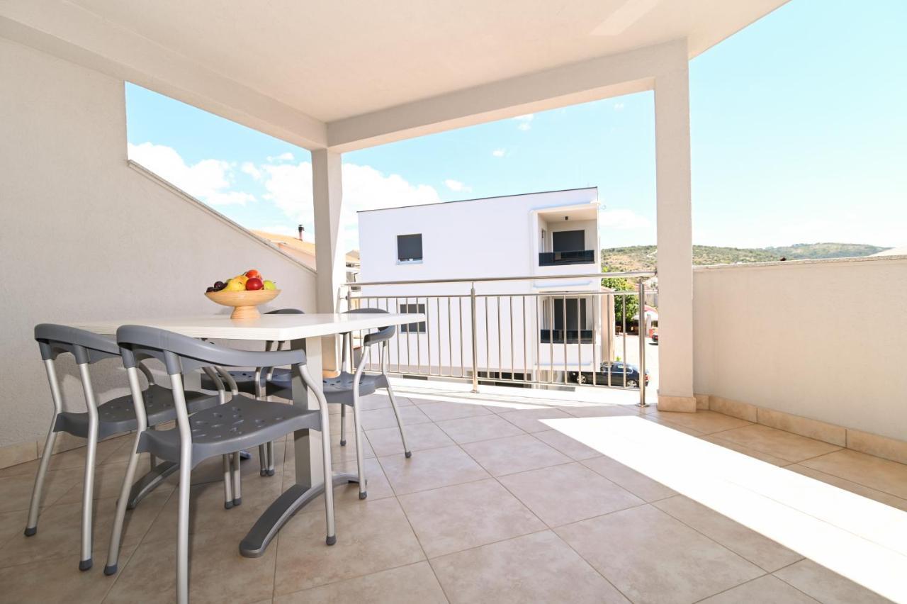 Apartmani Adria Trogir Zewnętrze zdjęcie