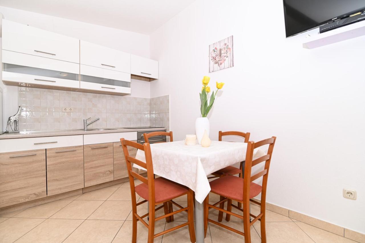 Apartmani Adria Trogir Zewnętrze zdjęcie