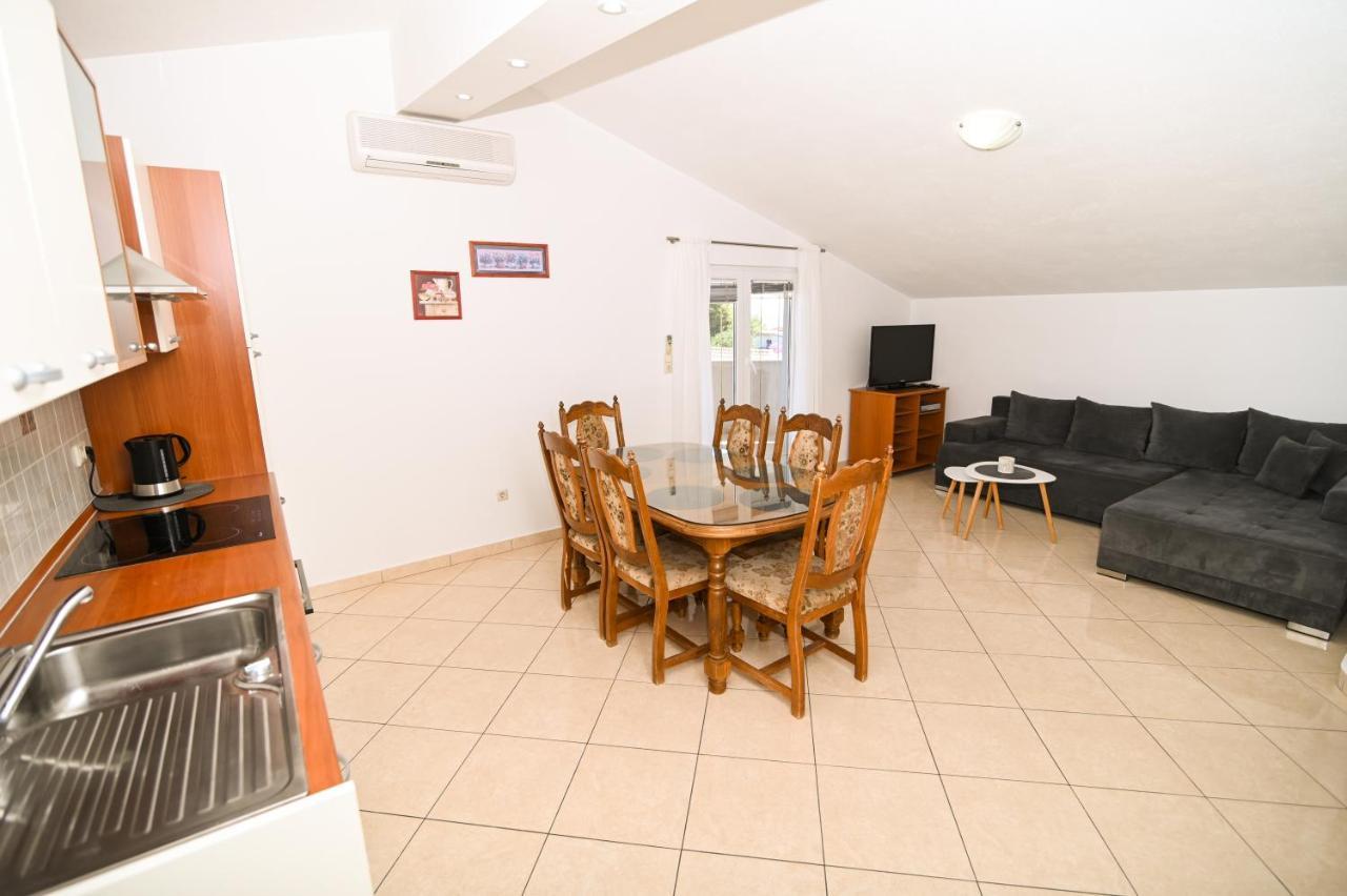 Apartmani Adria Trogir Zewnętrze zdjęcie