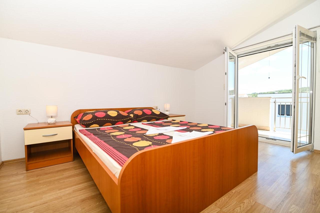 Apartmani Adria Trogir Zewnętrze zdjęcie