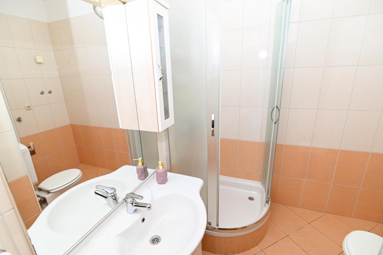 Apartmani Adria Trogir Zewnętrze zdjęcie